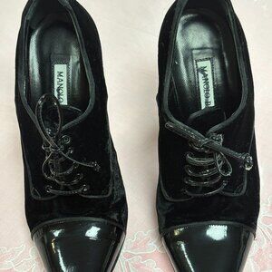 Manolo Blahnik-Women-Black Velvet/Patent leather heel Shoes.Sz-5.Italy.Used.